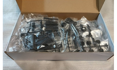 МАЗ-537 с полуприцепом ЧМЗАП-5247Г, сборная модель автомобиля, AVD Models, scale43