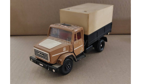 ЗИЛ 4331 Уманский завод ’Вега’, масштабная модель, scale43
