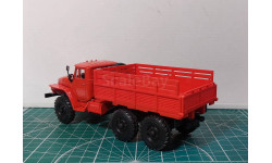 УРАЛ 4320 красный