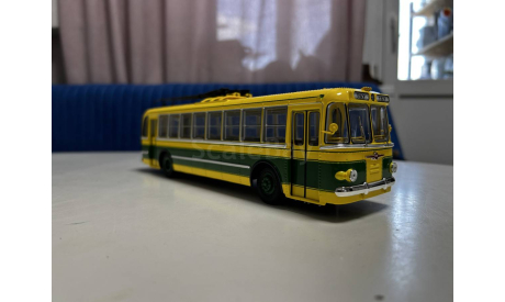 Модель троллейбуса тбу-1 (Ultra models), масштабная модель, scale43