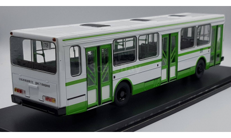 Лиаз-5256 бело-зелёный SSM4022 (SSM) редкий, вып 2015г, масштабная модель, Start Scale Models (SSM), scale43