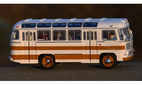 ПАЗ 672 бело-жёлтый, масштабная модель, Classicbus, scale43