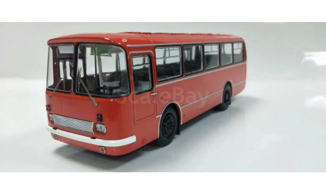 Масштабная модель 695Н скарлет, масштабная модель, DEMPRICE, 1:43, 1/43