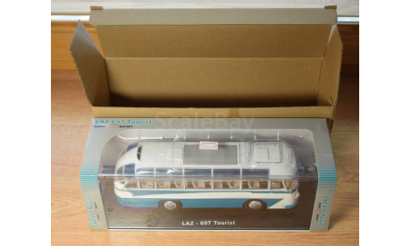 ЛАЗ 697 Турист Первый выпуск., масштабная модель, Classicbus, scale43
