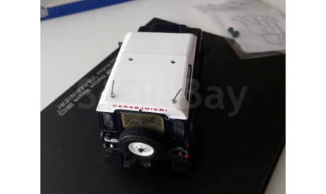 1:43 ​Land Rover Defender 90SW Italian Carabinieri ref 1243 (б/у), масштабная модель, Universal Hobbies, scale43