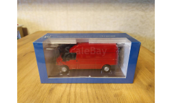 Ford Transit Kastenwagen 350M High Roof 2000 Minichamps