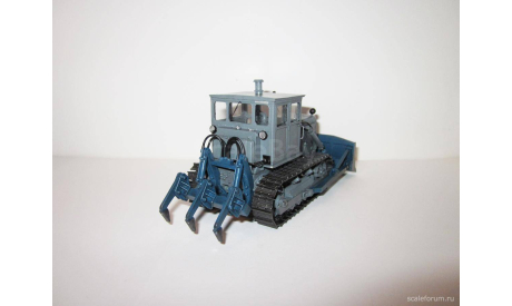 Бульдозер Д-493 на базе трактора Т-100 RTM/ТРЭКС 1:43, масштабная модель, scale43