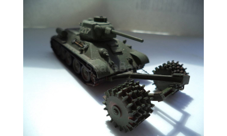 Т-34/76 с минным тралом «Восточный экспресс» 1/72, сборные модели бронетехники, танков, бтт, scale72