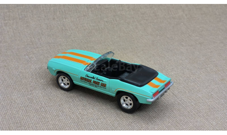 Chevrolet Camaro Convertible Indy 500 Pace Car (1969) - Johnny Lightning - 1:64, масштабная модель, scale64