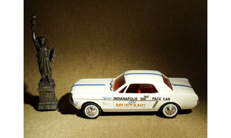 Ford Mustang Indy 500 Pace Car (1964) - Ertl - 1:43, масштабная модель, 1/43