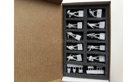 Солдаты на погрузке/разгрузке амуниции, фигурка, Alex Miniatures, 1:72, 1/72