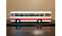 IKARUS 556 .10 белый с бордовой полосой Арт. 04013 CLASSICBUS, масштабная модель, 1:43, 1/43