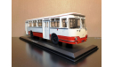 ЛИАЗ 677 Ликинский автобус бежево-бордовый из к/ф ’Джентльмены удачи’   Classicbus 04002D, масштабная модель, 1:43, 1/43