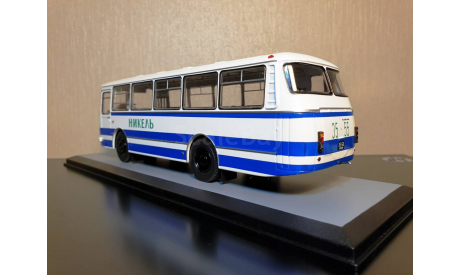 ЛАЗ-695Н Бело-Синий Арт. 04016A  НИКЕЛЬ CLASSICBUS, масштабная модель, 1:43, 1/43