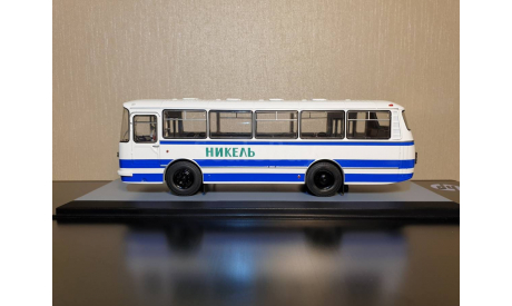 ЛАЗ-695Н Бело-Синий Арт. 04016A  НИКЕЛЬ CLASSICBUS, масштабная модель, 1:43, 1/43