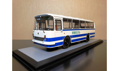 ЛАЗ-695Н Бело-Синий Арт. 04016A  НИКЕЛЬ CLASSICBUS, масштабная модель, 1:43, 1/43