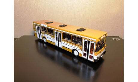 ЛИАЗ 5256 Агат - Охра с белыми полосами Арт.  04012E DEMPRICE, масштабная модель, 1:43, 1/43