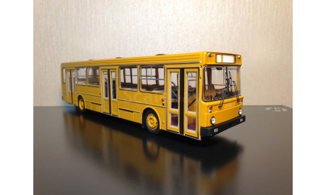 ЛИАЗ 5256 Циркон - Охра Арт. 04012D DEMPRICE, масштабная модель, scale43