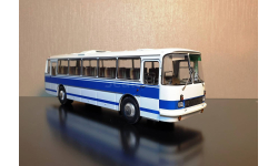 ЛАЗ-699Р белый с синими полосами Арт. 04014G DEMPRICE