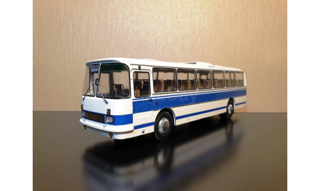 ЛАЗ-699Р белый с синими полосами Арт. 04014G DEMPRICE, масштабная модель, 1:43, 1/43