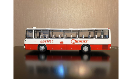 IKARUS 255.70 Икарус ТУРИСТ МОСКВА Арт. 04021A DEMPRICE, масштабная модель, 1:43, 1/43