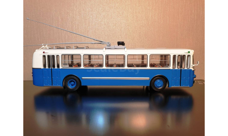 Троллейбус ЗиУ-5 Мороз Арт. 04006J DEMPRICE, масштабная модель, 1:43, 1/43