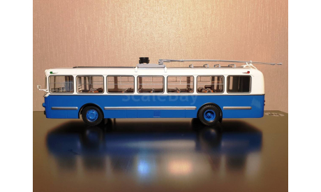 Троллейбус ЗиУ-5 Мороз Арт. 04006J DEMPRICE, масштабная модель, 1:43, 1/43