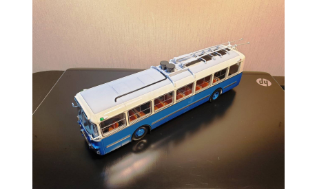 Троллейбус ЗиУ-5 Мороз Арт. 04006J DEMPRICE, масштабная модель, 1:43, 1/43