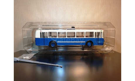 Троллейбус ЗиУ-5 Мороз Арт. 04006J DEMPRICE, масштабная модель, 1:43, 1/43