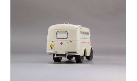 Павловский автобус 651 ’Скорая Медицинская Помощь’, г. Ленинград - 1957 г. DIP 165104, масштабная модель, DiP Models, scale43, ПАЗ