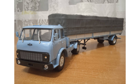 МАЗ-504В с п/п МАЗ-9380-2 НАП, масштабная модель, Наш Автопром, scale43