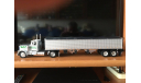 Peterbilt с полуприцепом  . Распродажа коллекции ., масштабная модель, New-Ray Toys, scale32