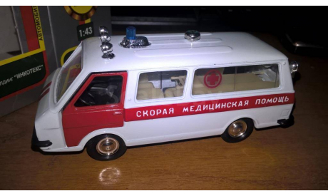 РАФ 2203 скорая мед помощь, масштабная модель, 1:43, 1/43