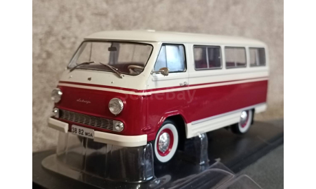 РАФ-977ДМ ’Латвия’(Легендарные советские автомобили) 1/24, масштабная модель, Hachette, scale24