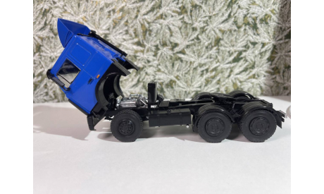 МАЗ-64221 Легендарные грузовики СССР 26 MODIMIO, масштабная модель, scale43