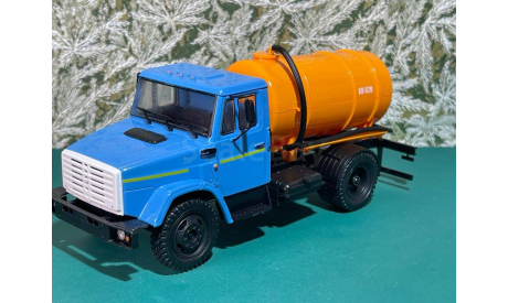 ЗИЛ-КО-520 (4333) Легендарные грузовики СССР №5 MODIMIO, масштабная модель, scale43