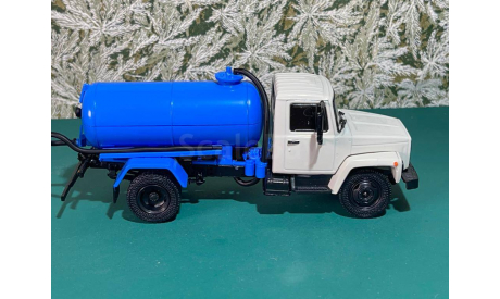 КО-503В (3307) Легендарные грузовики СССР №21 MODIMIO, масштабная модель, ГАЗ, scale43