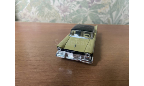 Ford Fairlane 1957 ROAD CHAMPS, масштабная модель, scale43