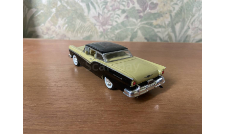 Ford Fairlane 1957 ROAD CHAMPS, масштабная модель, scale43