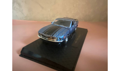Ford Mustang Boss 302 1969 ROAD CHAMPS, масштабная модель, scale43