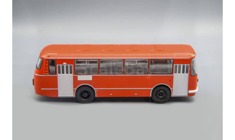 Автобус ЛАЗ 695Н Скарлет (Красный) Demprice, масштабная модель, Classicbus, scale43