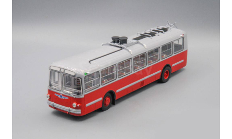 Троллейбус ЗИУ 5 Звезда (Красный) Demprice, масштабная модель, Classicbus, scale43
