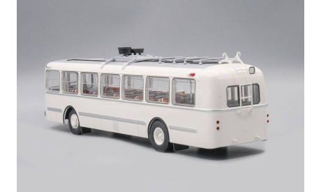 Троллейбус ЗИУ 5 Иней (Белый) Demprice, масштабная модель, Classicbus, scale43
