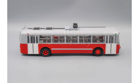 Троллейбус ЗИУ 5 Звезда (Красный) Demprice, масштабная модель, Classicbus, scale43