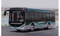 Higer Azure светятся фары и свет в салоне