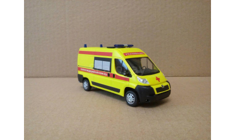 СКОРАЯ МЕДИЦИНСКАЯ ПОМОЩЬ НА БАЗЕ PEUGEOT BOXER РЕАНИМАЦИЯ, масштабная модель, scale43