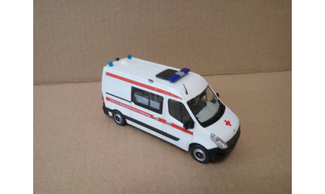 СКОРАЯ МЕДИЦИНСКАЯ ПОМОЩЬ НА БАЗЕ RENAULT MASTER, масштабная модель, scale43