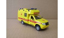 СКОРАЯ МЕДИЦИНСКАЯ ПОМОЩЬ НА БАЗЕ УАЗ ПАТРИОТ., масштабная модель, 1:43, 1/43