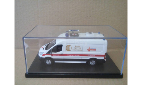 СКОРАЯ МЕДИЦИНСКАЯ ПОМОЩЬ НА БАЗЕ FORD TRANSIT, масштабная модель, scale43