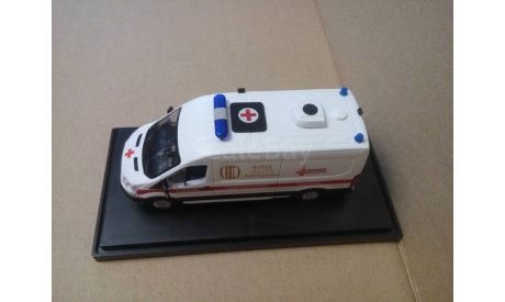 СКОРАЯ МЕДИЦИНСКАЯ ПОМОЩЬ НА БАЗЕ FORD TRANSIT, масштабная модель, scale43